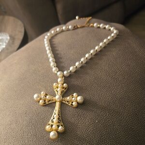 Elegant Gold and Pearl Cross Necklace